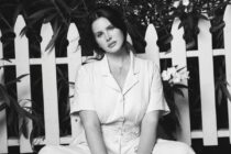 Lana Del Rey tampil lebih awal dan epik di pembukaan Coachella 2024