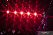 Penampilan Anggun dalam konser tunggal ‘Enchanting Anggun and Friends’